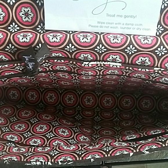 New Vera Bradley Purse - Picture 4 of 4
